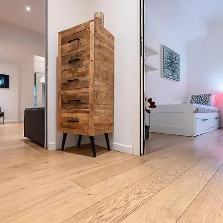 H&art: Cuore Della Apartamento Turim