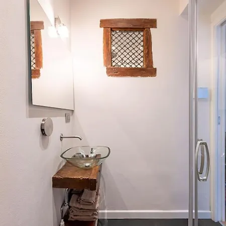 H&art: Cuore Della Apartamento Turim