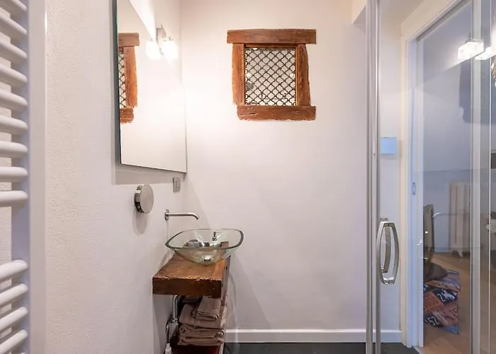 H&art: Cuore Della Apartamento Turim