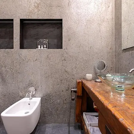 H&art: Cuore Della Citta Apartmán *